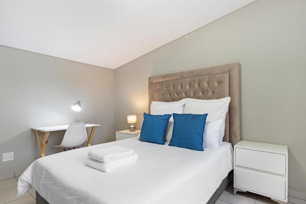 Urban Oasis Apartments At The Bolton ヨハネスブルグ エクステリア 写真
