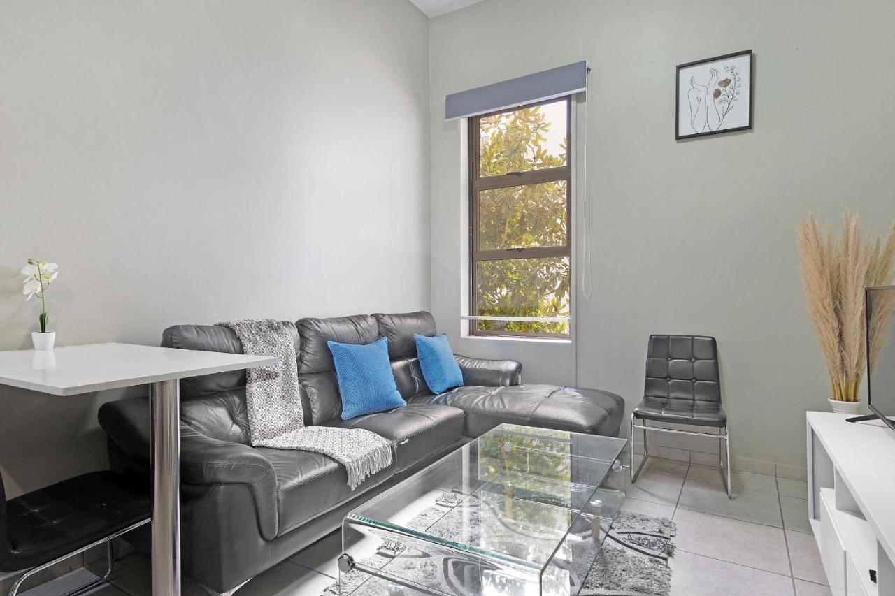 Urban Oasis Apartments At The Bolton ヨハネスブルグ エクステリア 写真