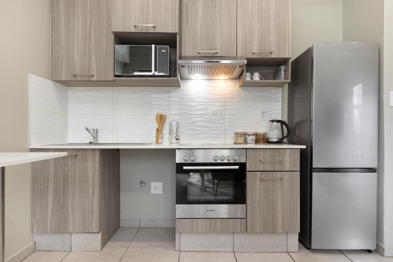 Urban Oasis Apartments At The Bolton ヨハネスブルグ エクステリア 写真