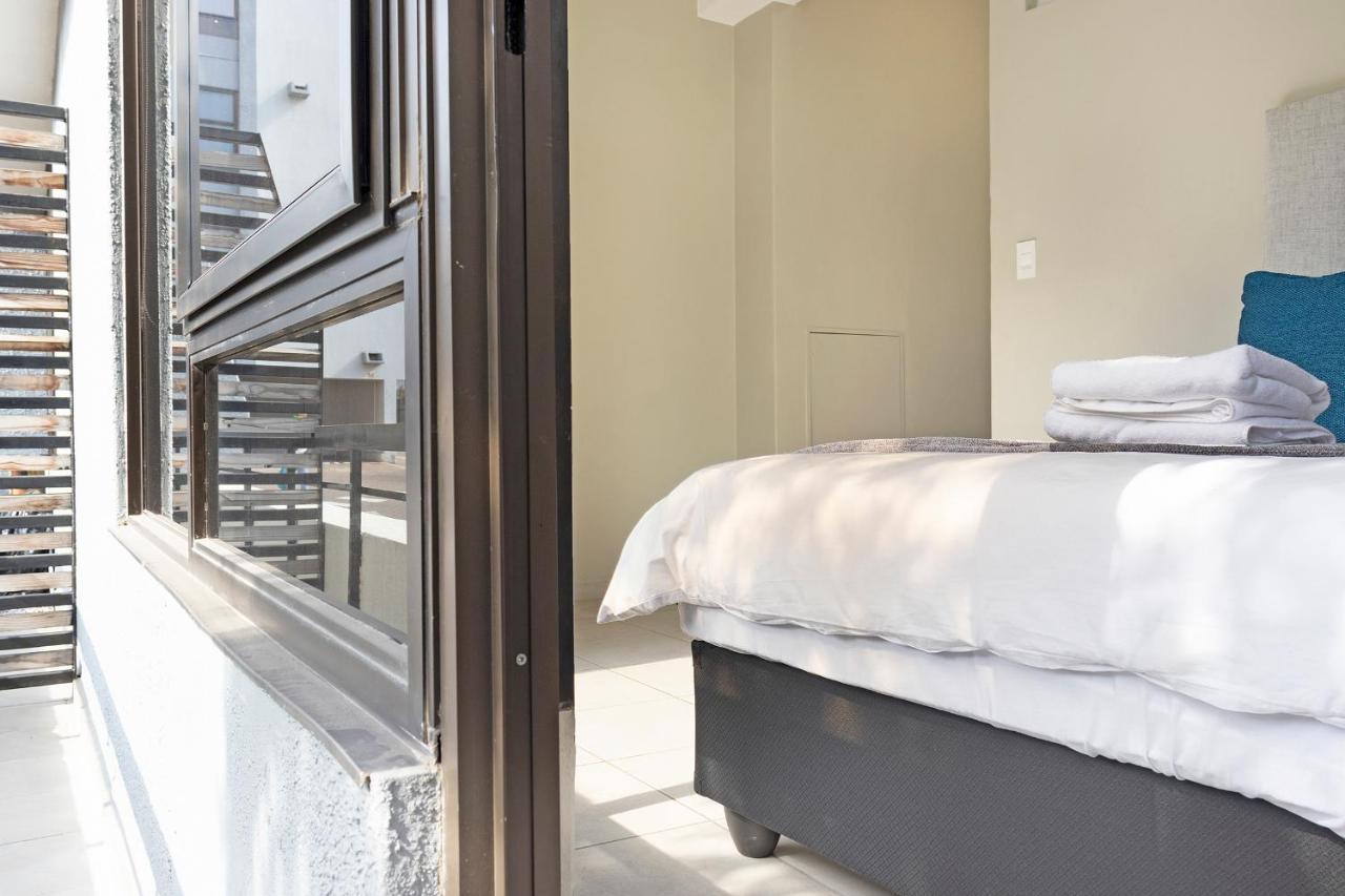 Urban Oasis Apartments At The Bolton ヨハネスブルグ エクステリア 写真