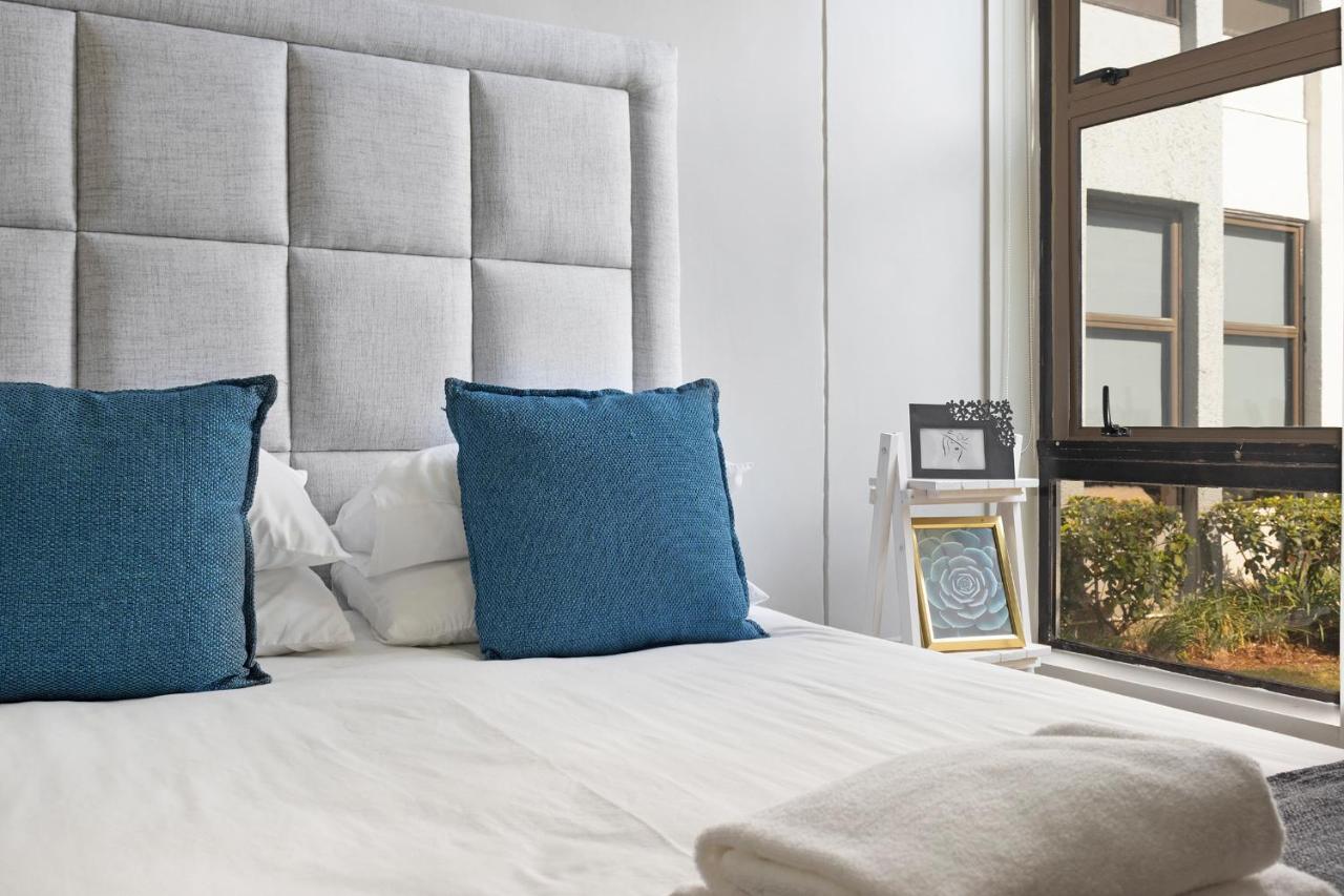 Urban Oasis Apartments At The Bolton ヨハネスブルグ エクステリア 写真