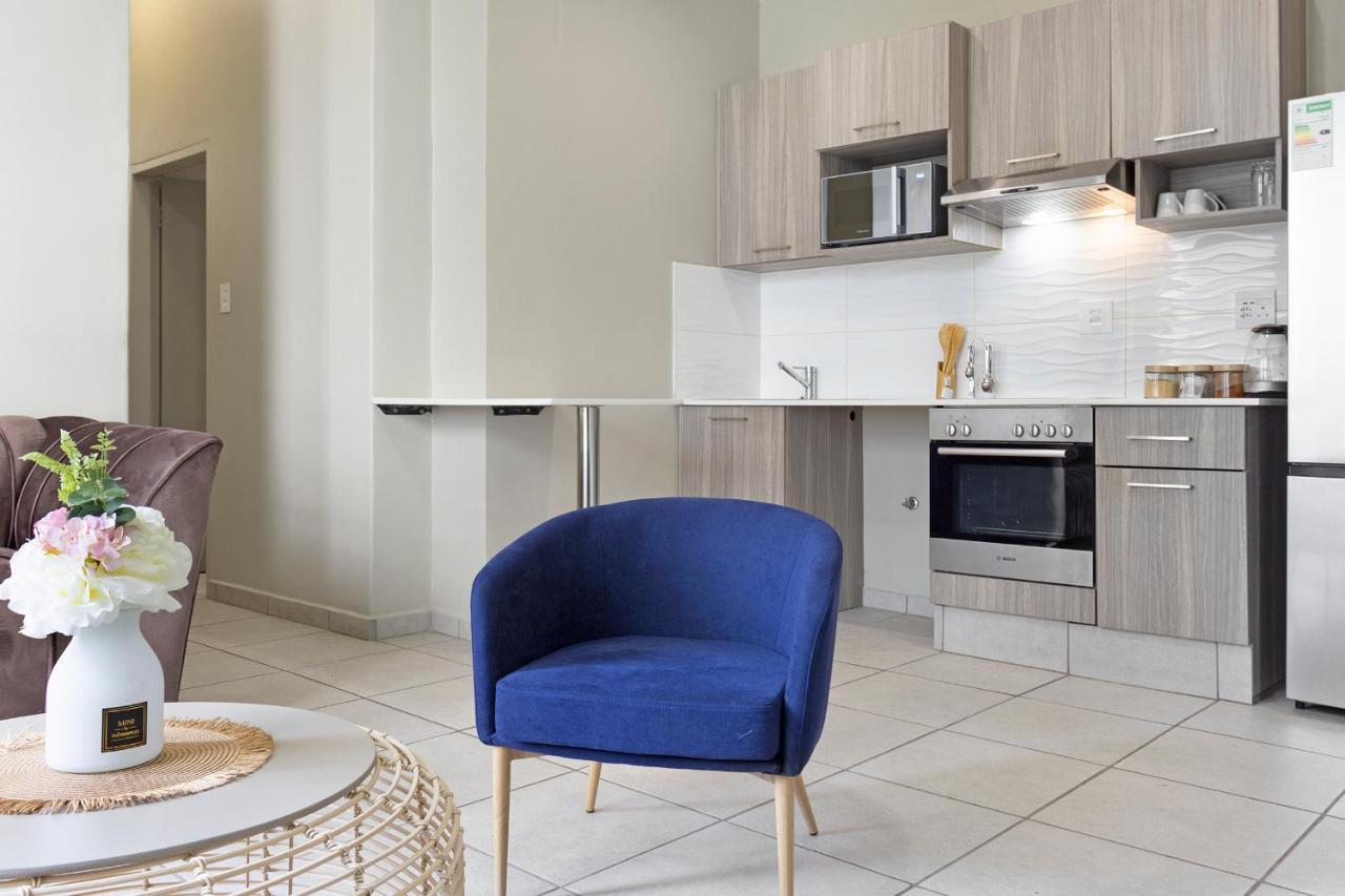 Urban Oasis Apartments At The Bolton ヨハネスブルグ エクステリア 写真