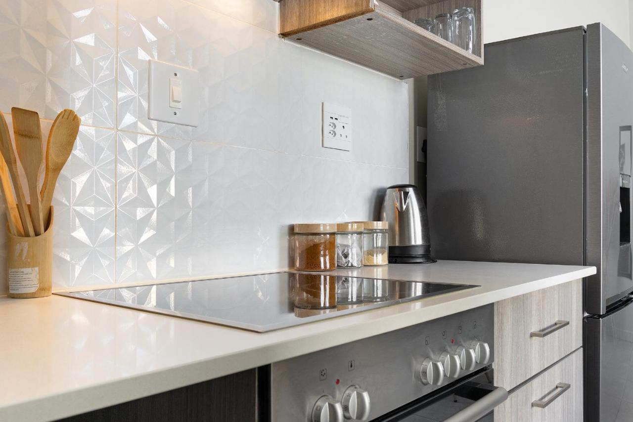 Urban Oasis Apartments At The Bolton ヨハネスブルグ エクステリア 写真