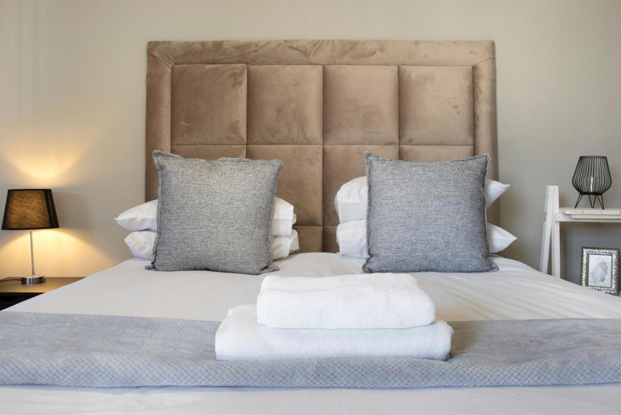 Urban Oasis Apartments At The Bolton ヨハネスブルグ エクステリア 写真