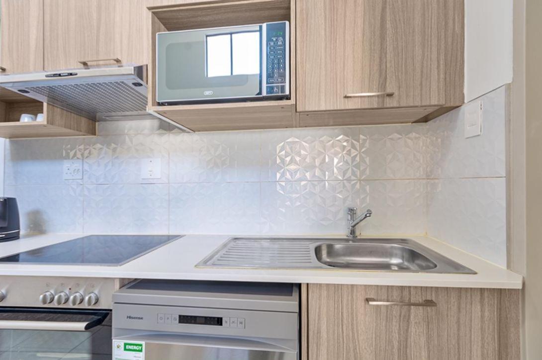 Urban Oasis Apartments At The Bolton ヨハネスブルグ エクステリア 写真