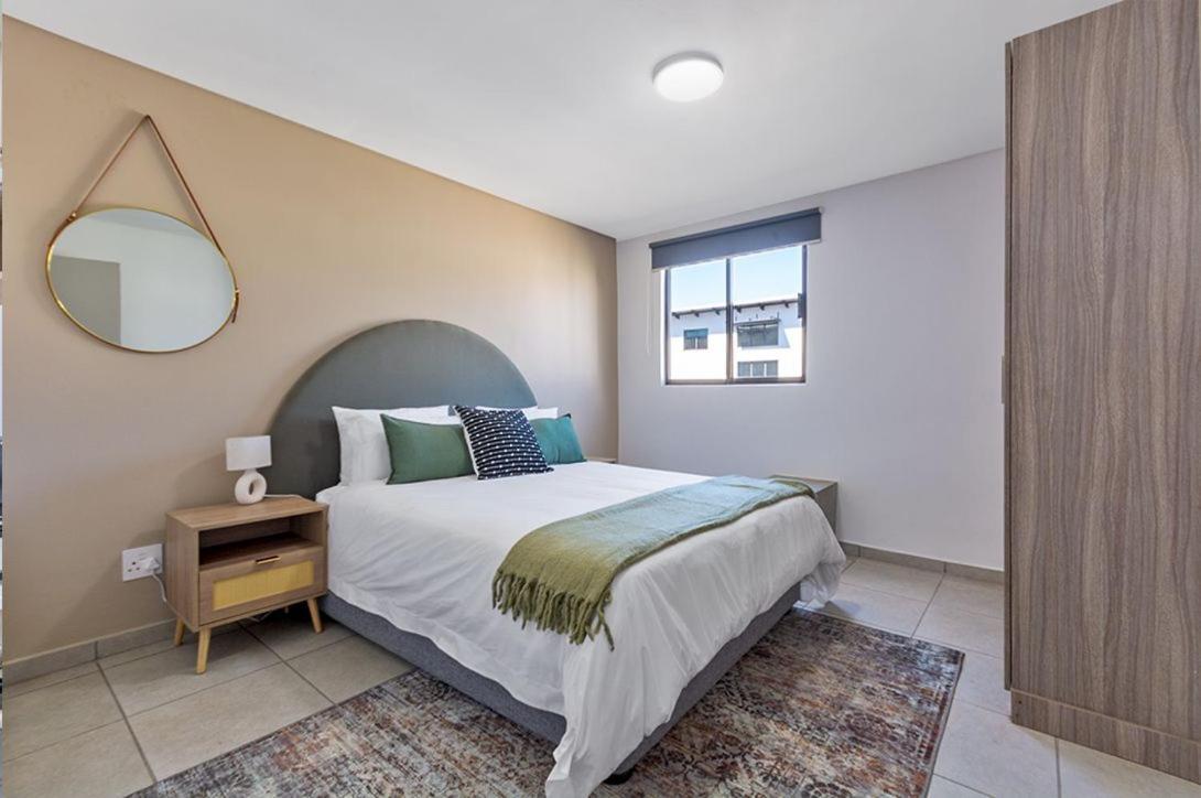 Urban Oasis Apartments At The Bolton ヨハネスブルグ エクステリア 写真